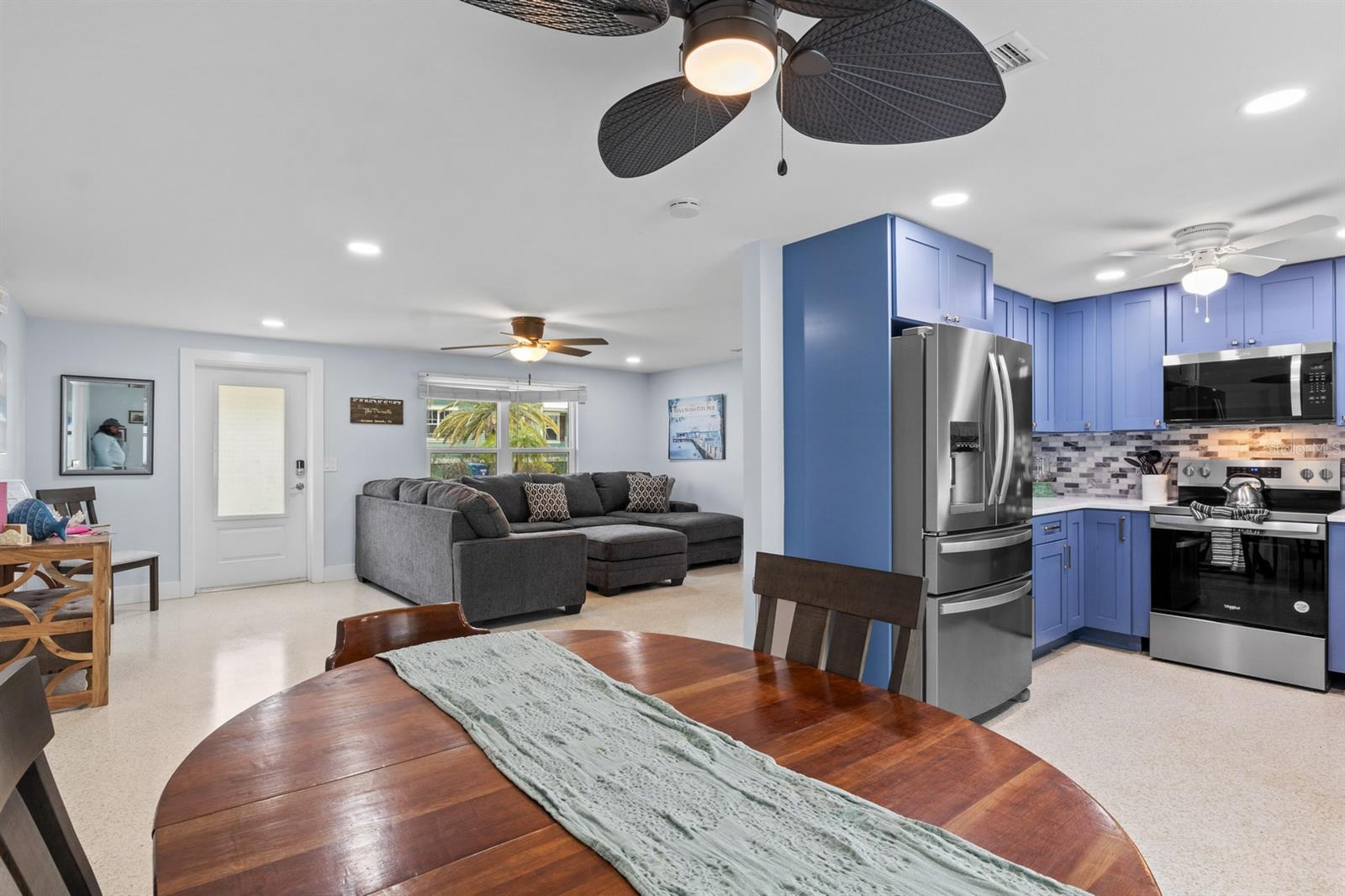 KEY ROYALE TERRACE - Residential