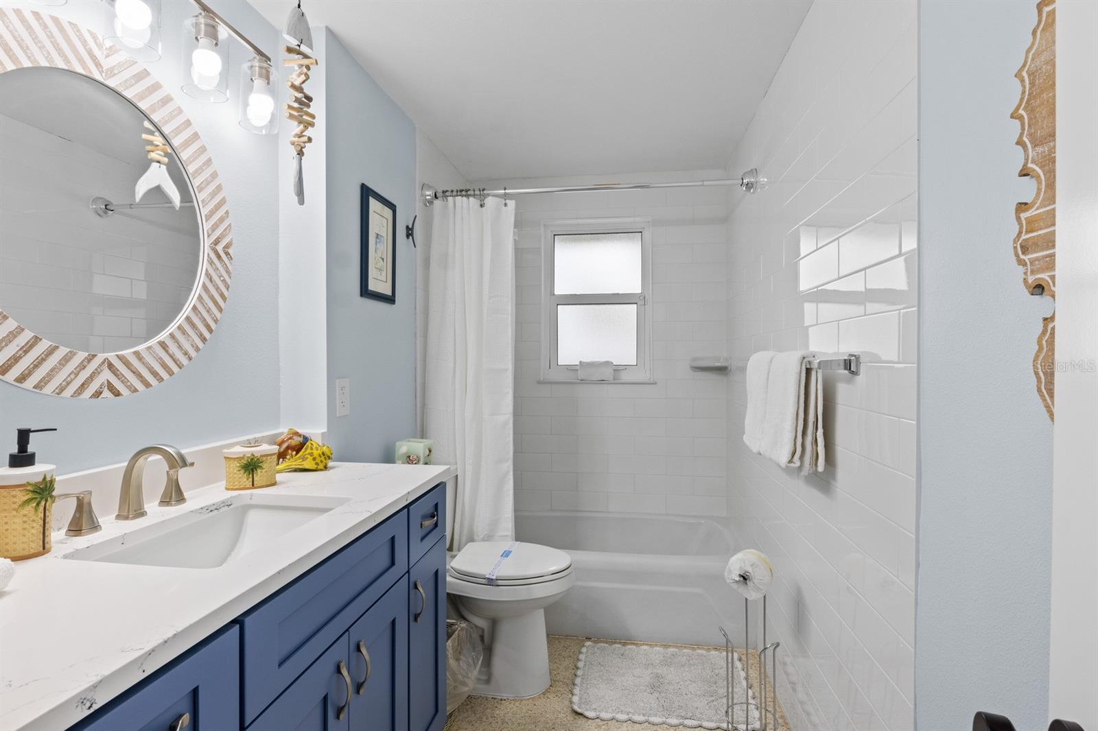 KEY ROYALE TERRACE - Residential