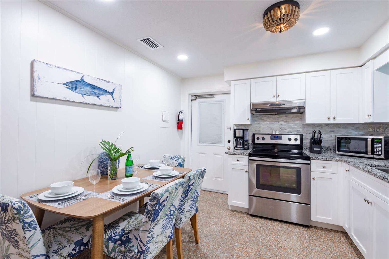 ANNA MARIA BEACH - Residential Income