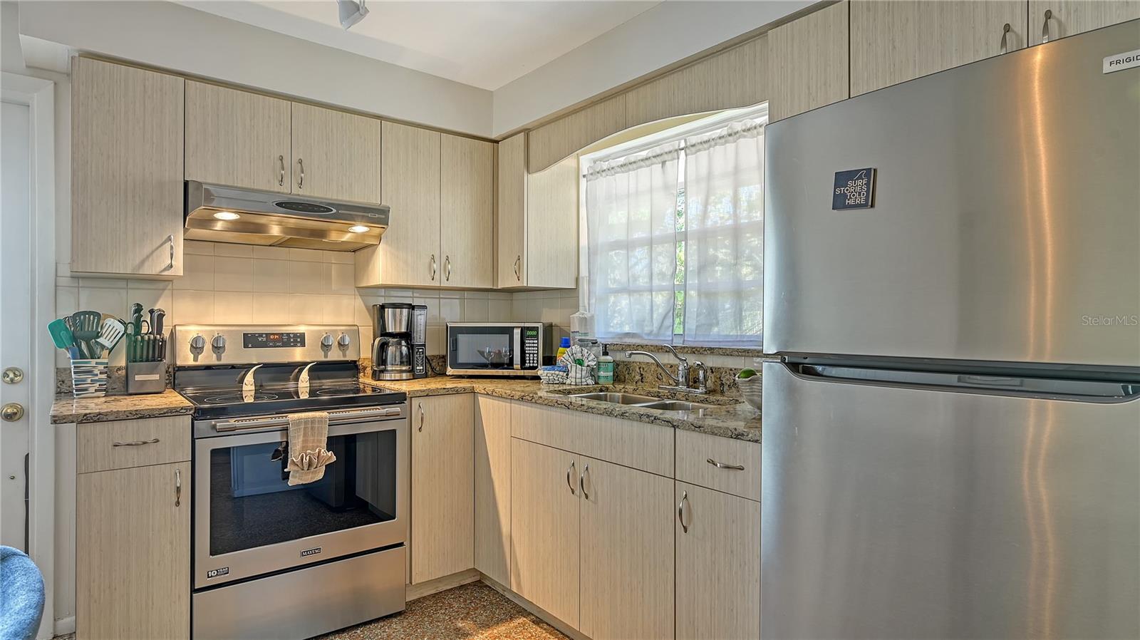 ANNA MARIA BEACH - Residential Income