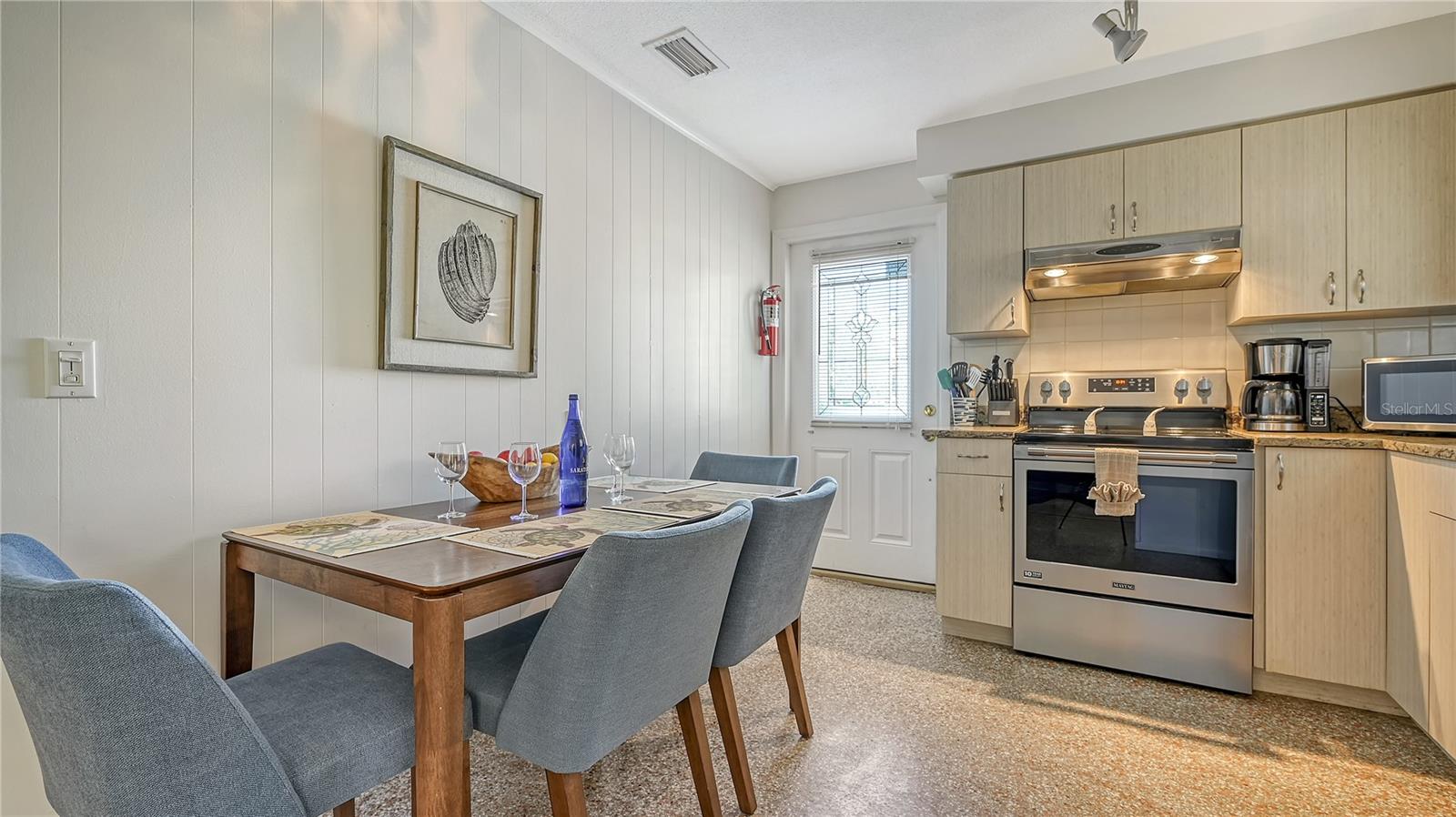 ANNA MARIA BEACH - Residential Income