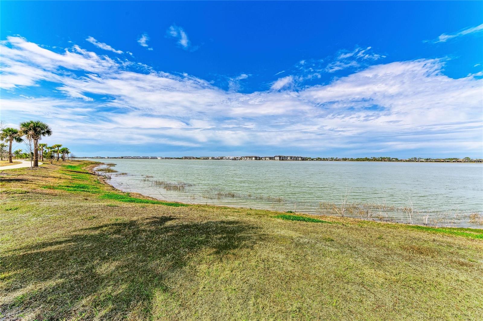 NAUTIQUE/WATERSIDE - Residential