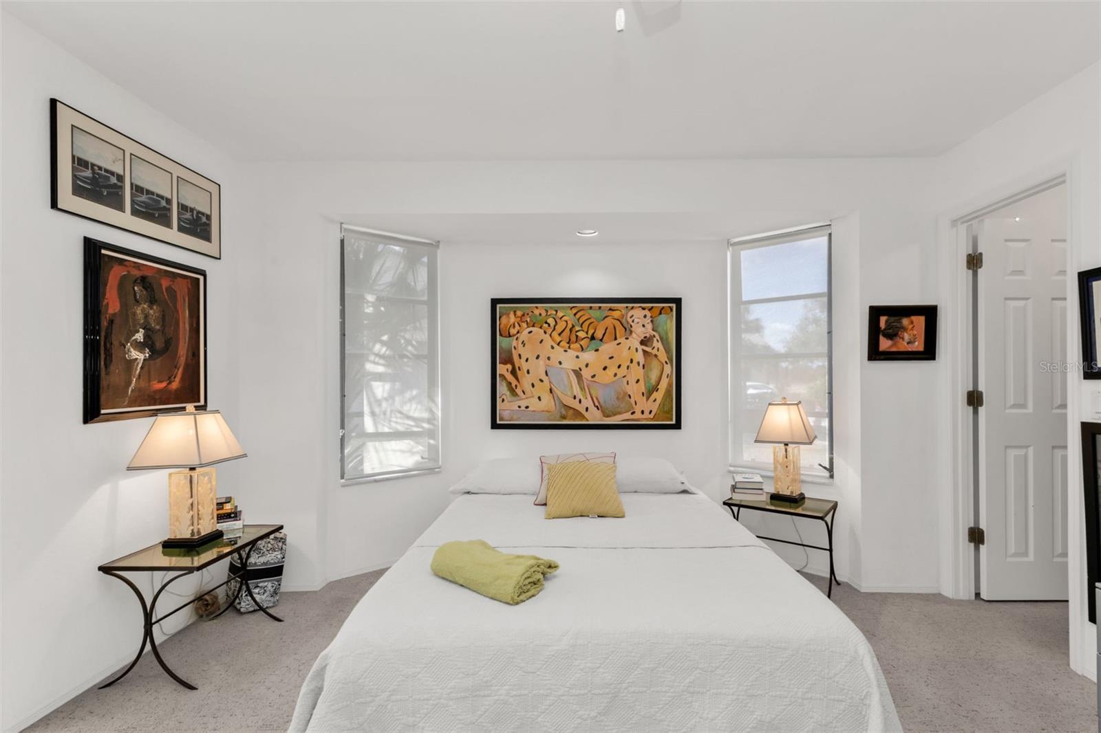 KINGS CROSSING - Residential