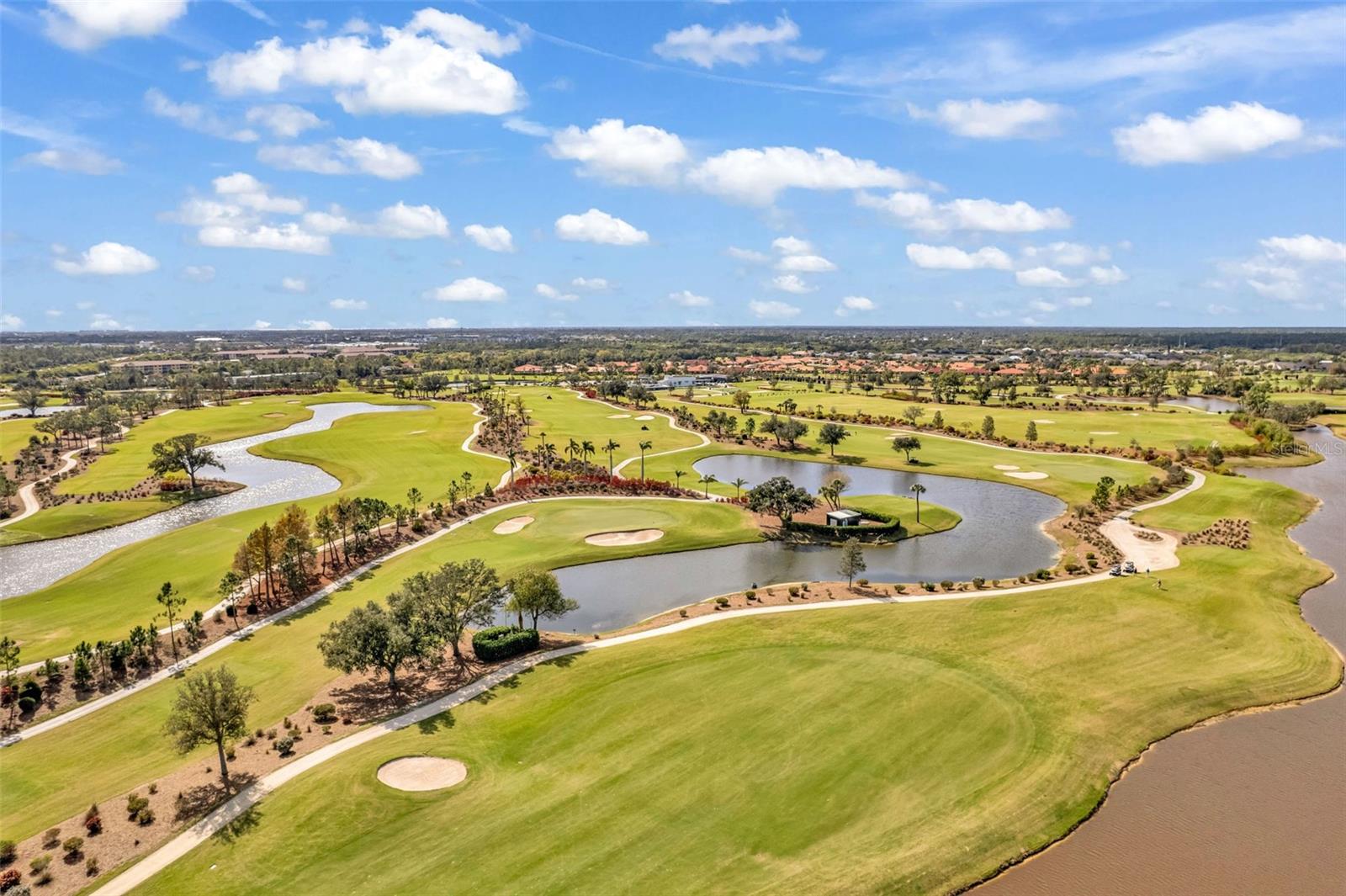 KINGS CROSSING - Residential