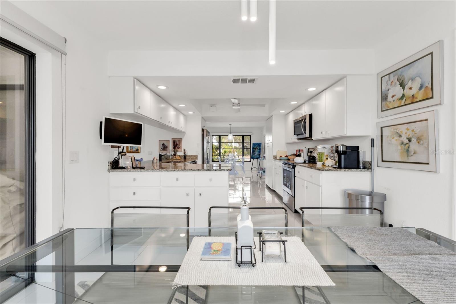 KINGS CROSSING - Residential