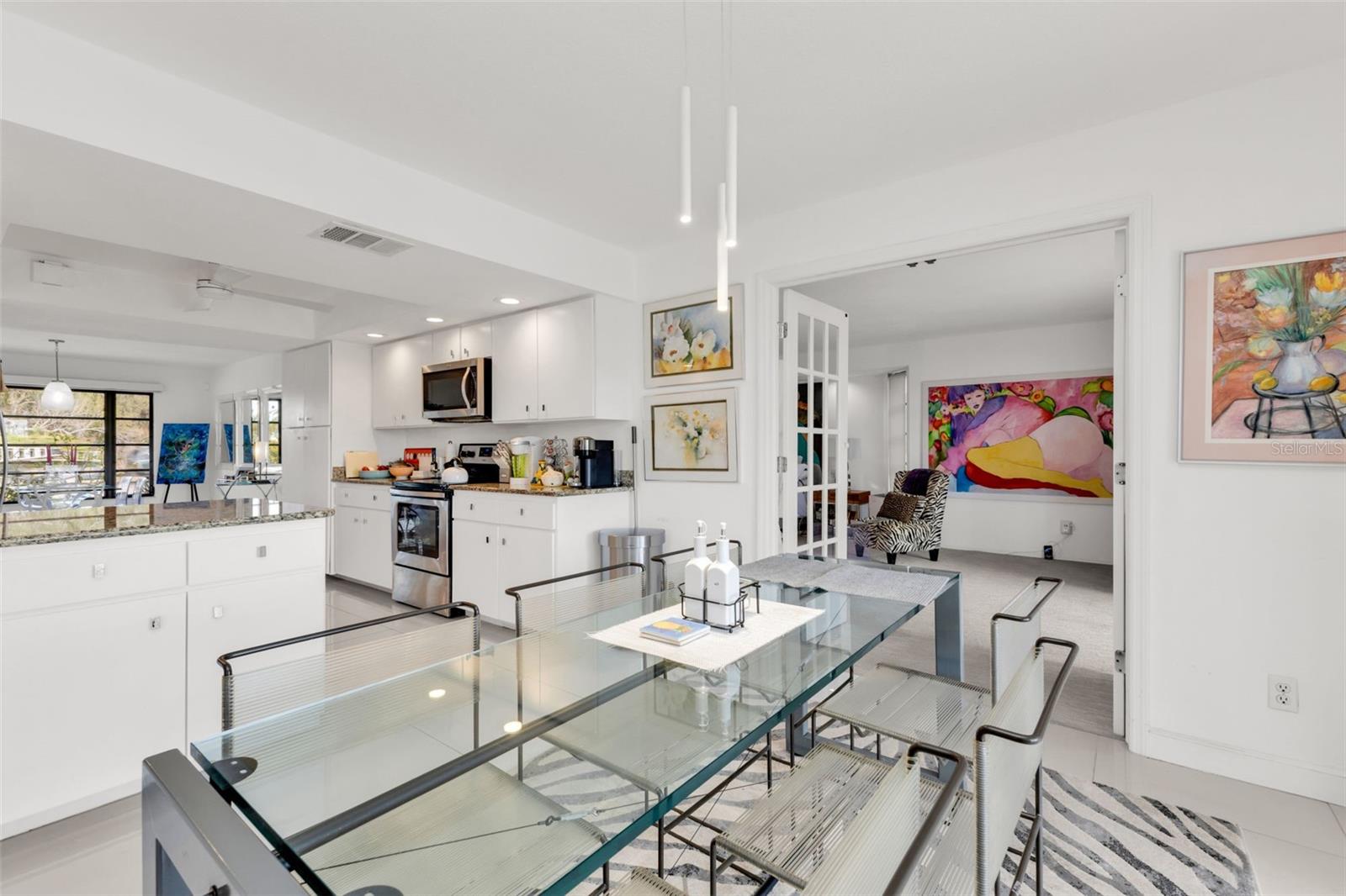 KINGS CROSSING - Residential