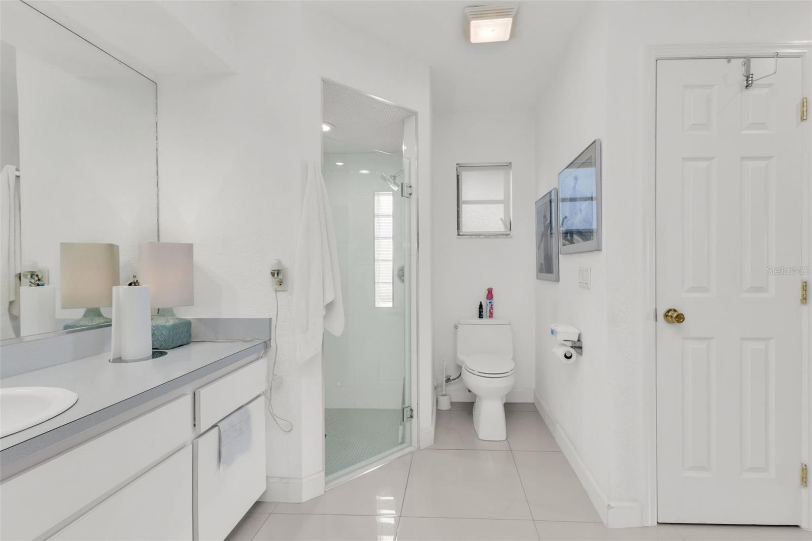 KINGS CROSSING - Residential