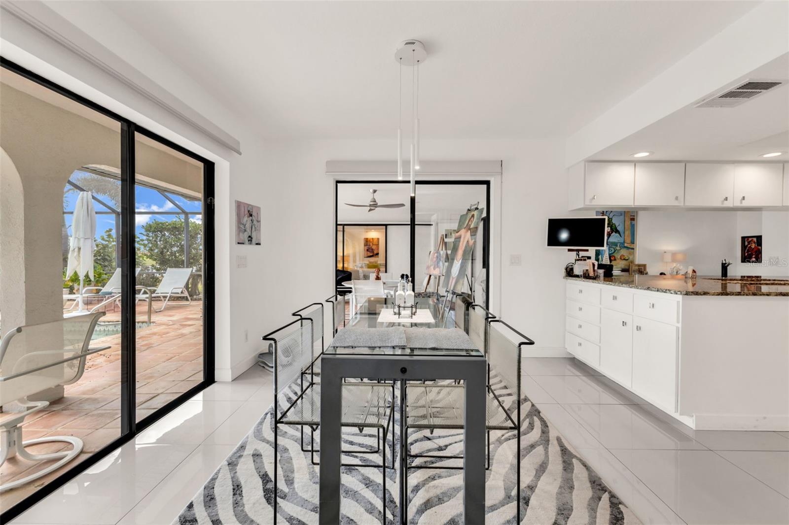 KINGS CROSSING - Residential