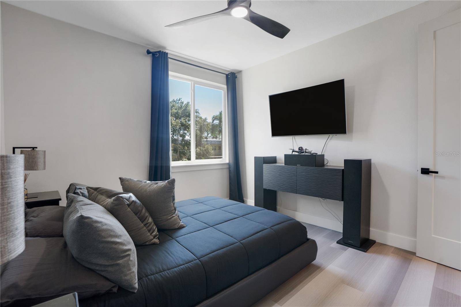 SUNSET GARDENS - Residential