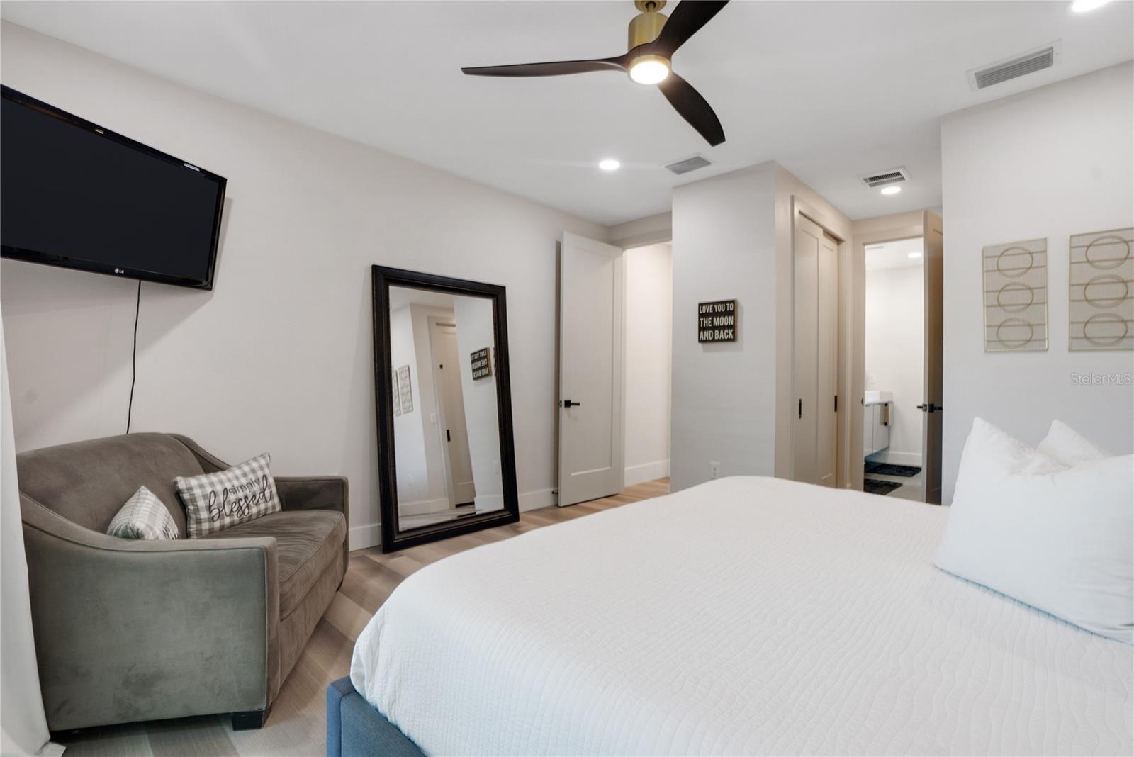 SUNSET GARDENS - Residential