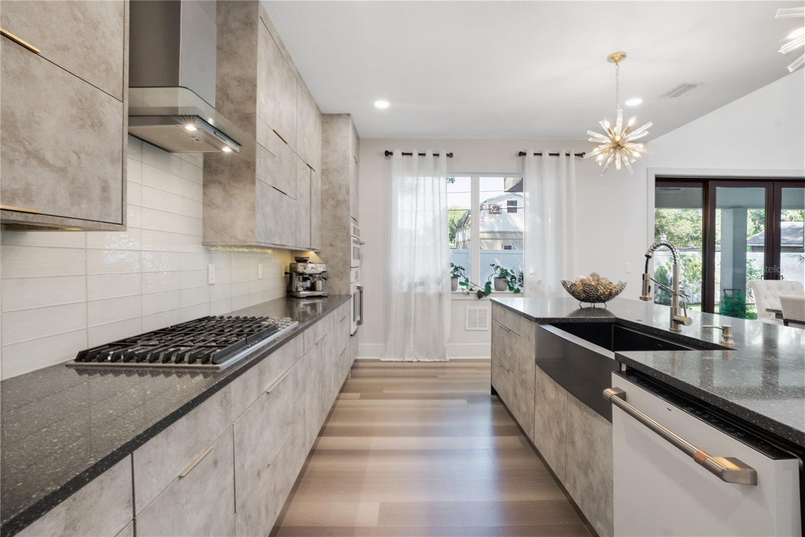 SUNSET GARDENS - Residential