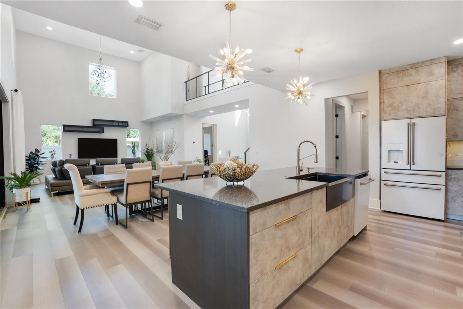 SUNSET GARDENS - Residential