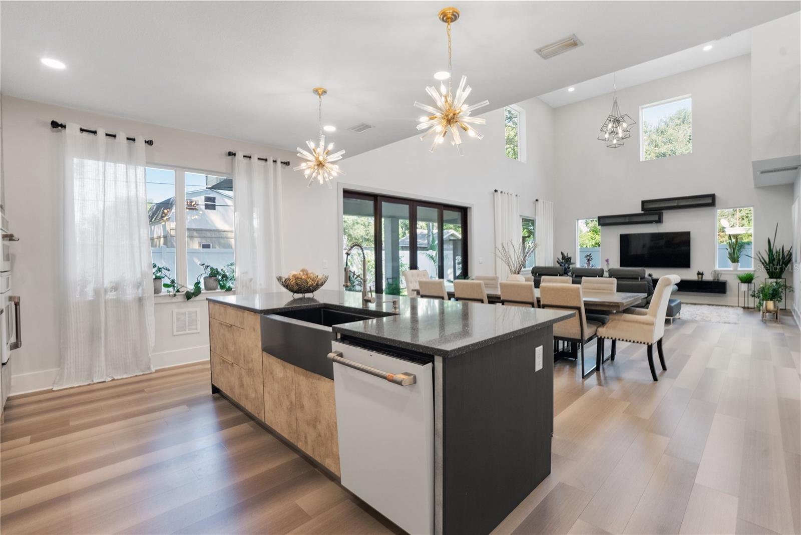 SUNSET GARDENS - Residential