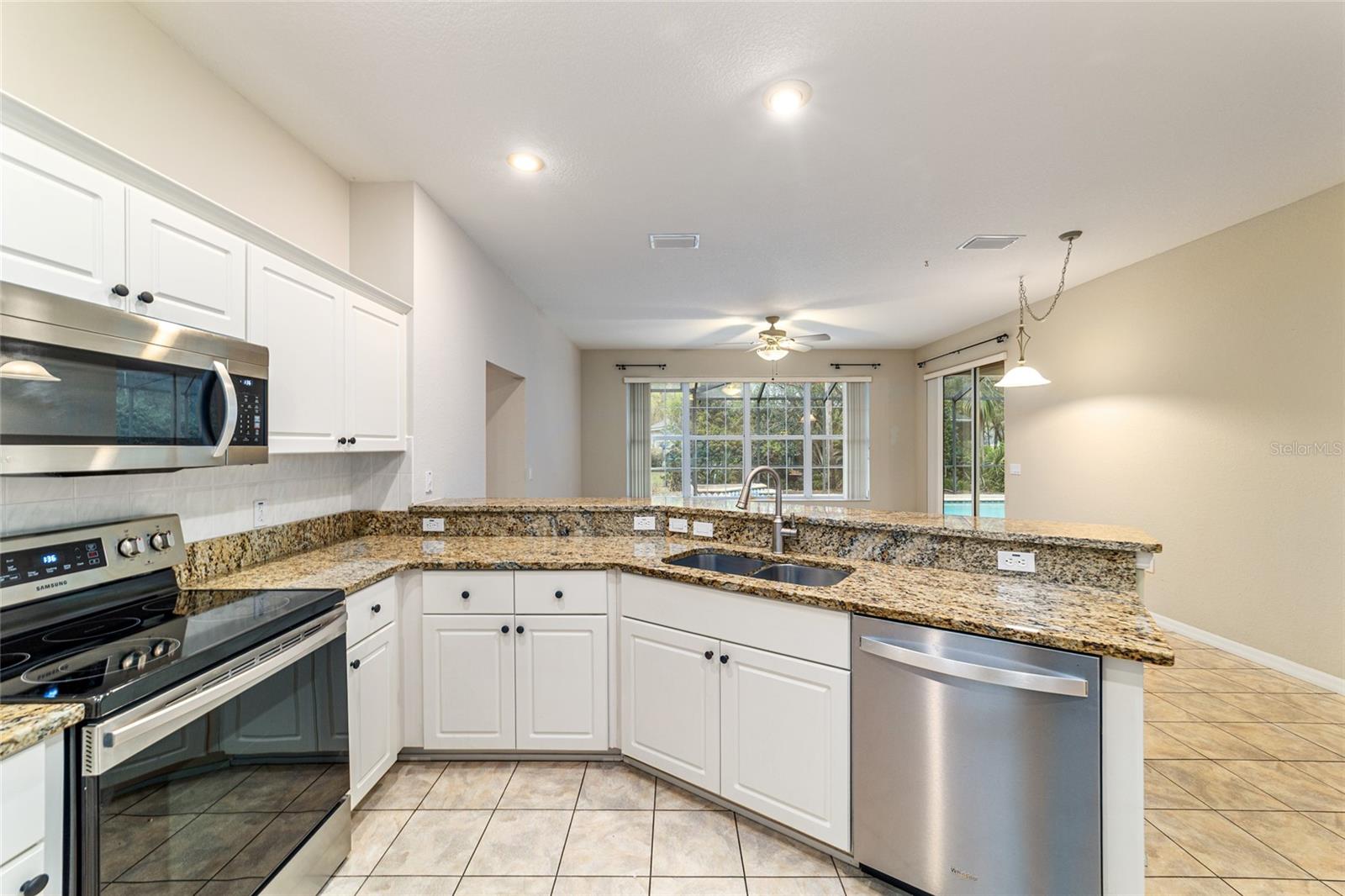 RAINBOW SPGS 05 REP - Residential