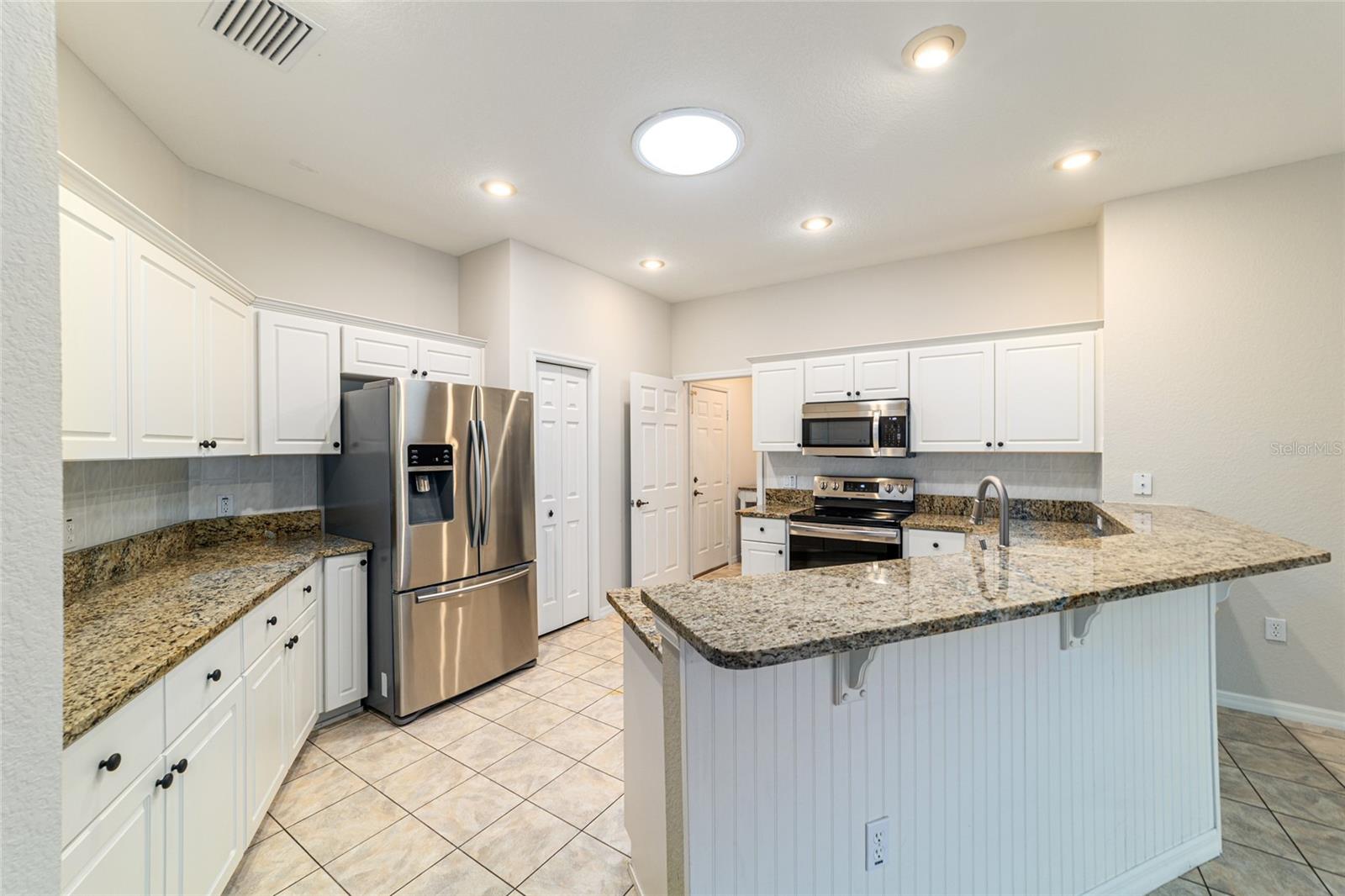 RAINBOW SPGS 05 REP - Residential