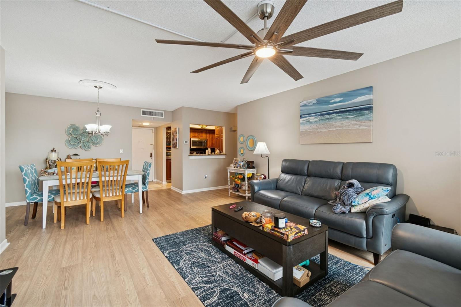 BAYWAY ISLES POINT BRITTANY FIVE - Residential