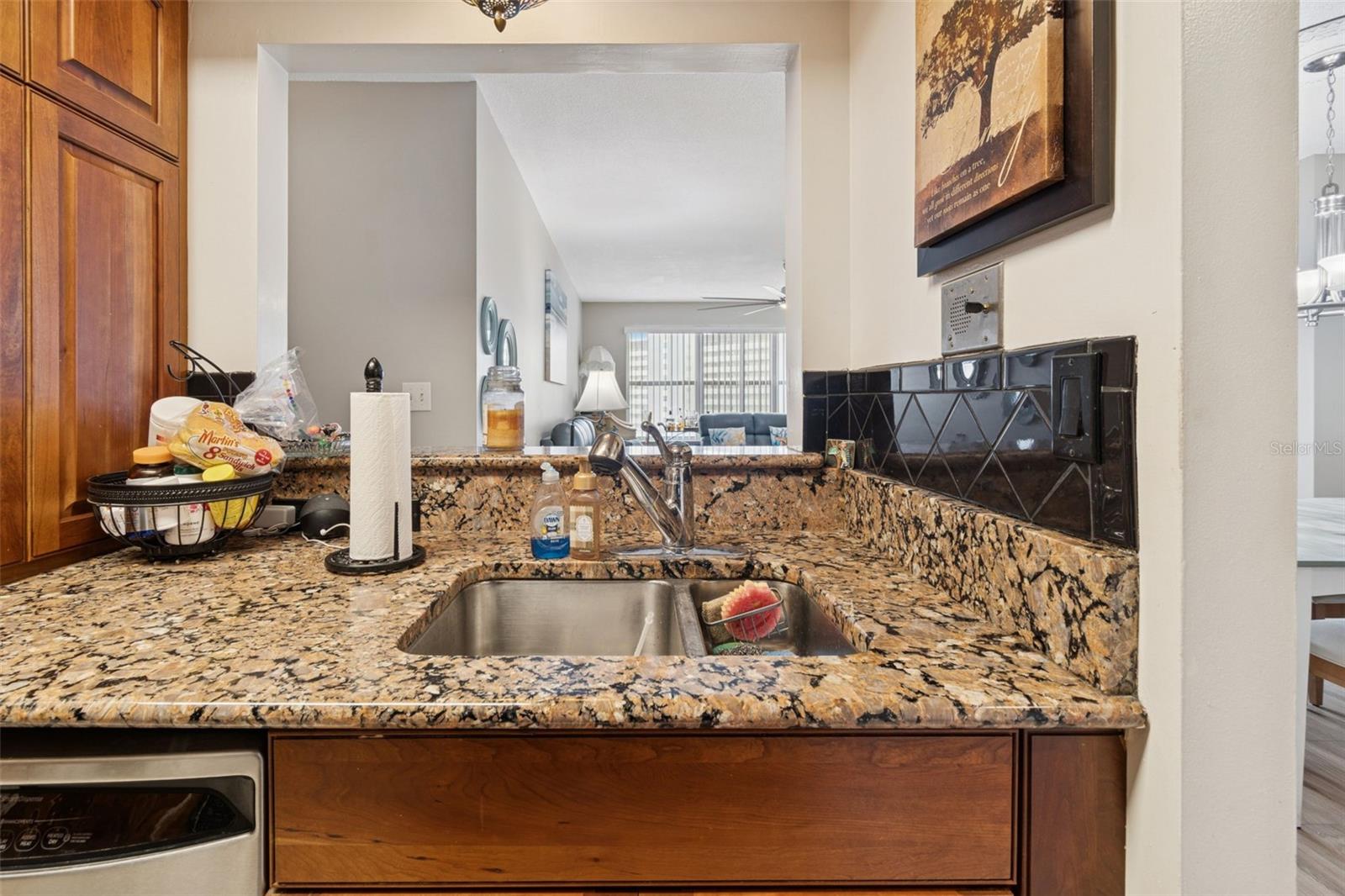 BAYWAY ISLES POINT BRITTANY FIVE - Residential