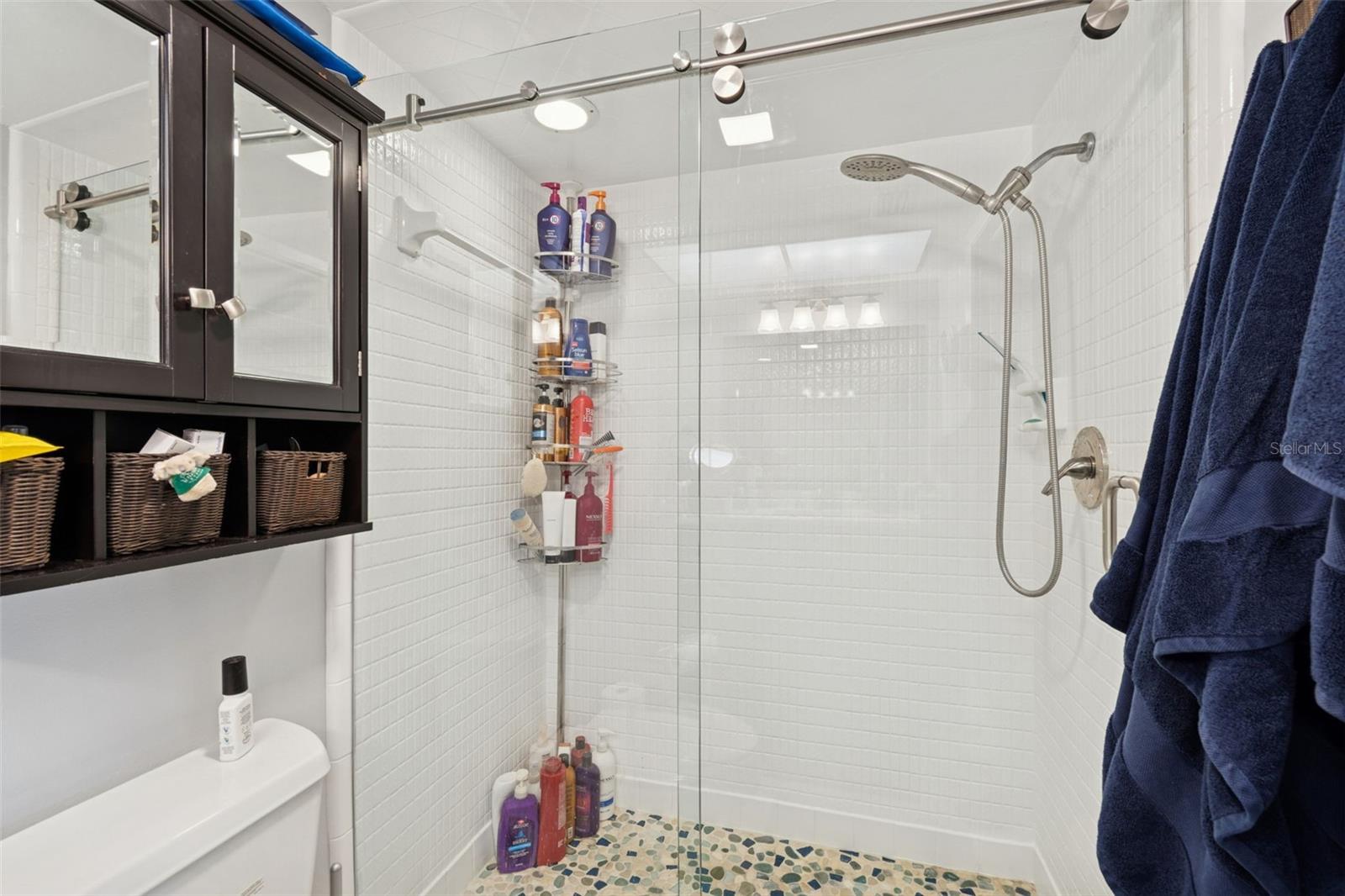 BAYWAY ISLES POINT BRITTANY FIVE - Residential