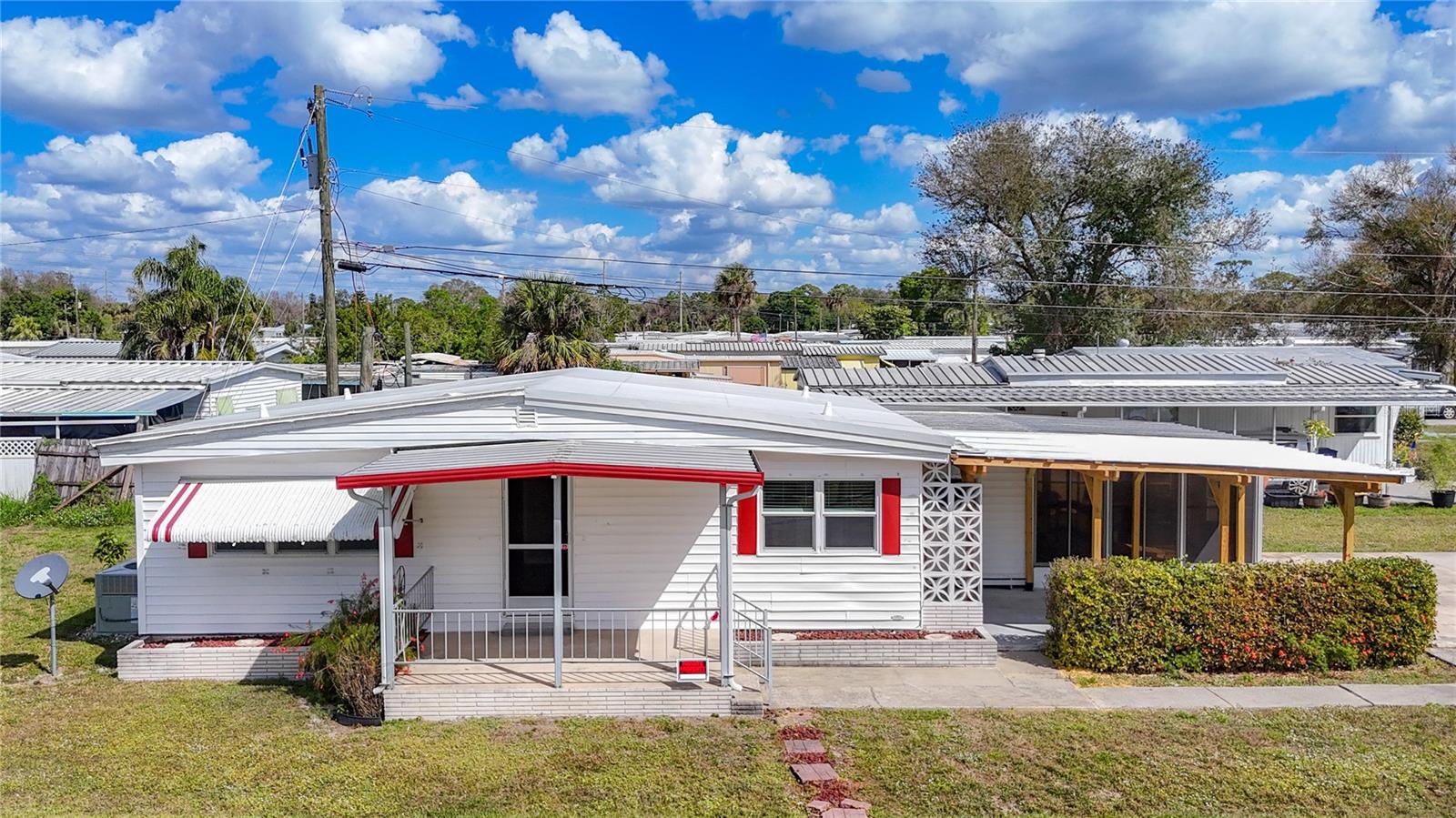 MOBILE MANOR - Residential