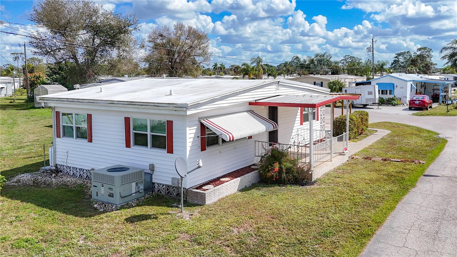 MOBILE MANOR - Residential
