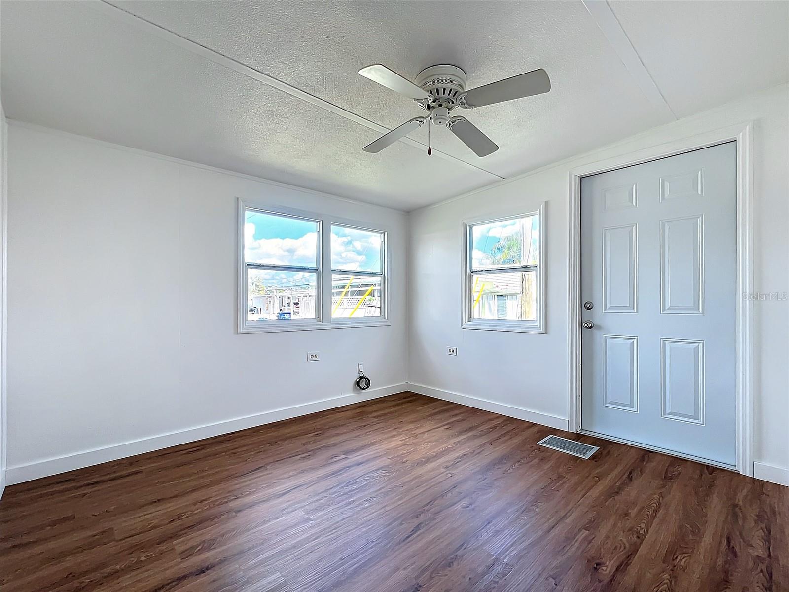 MOBILE MANOR - Residential