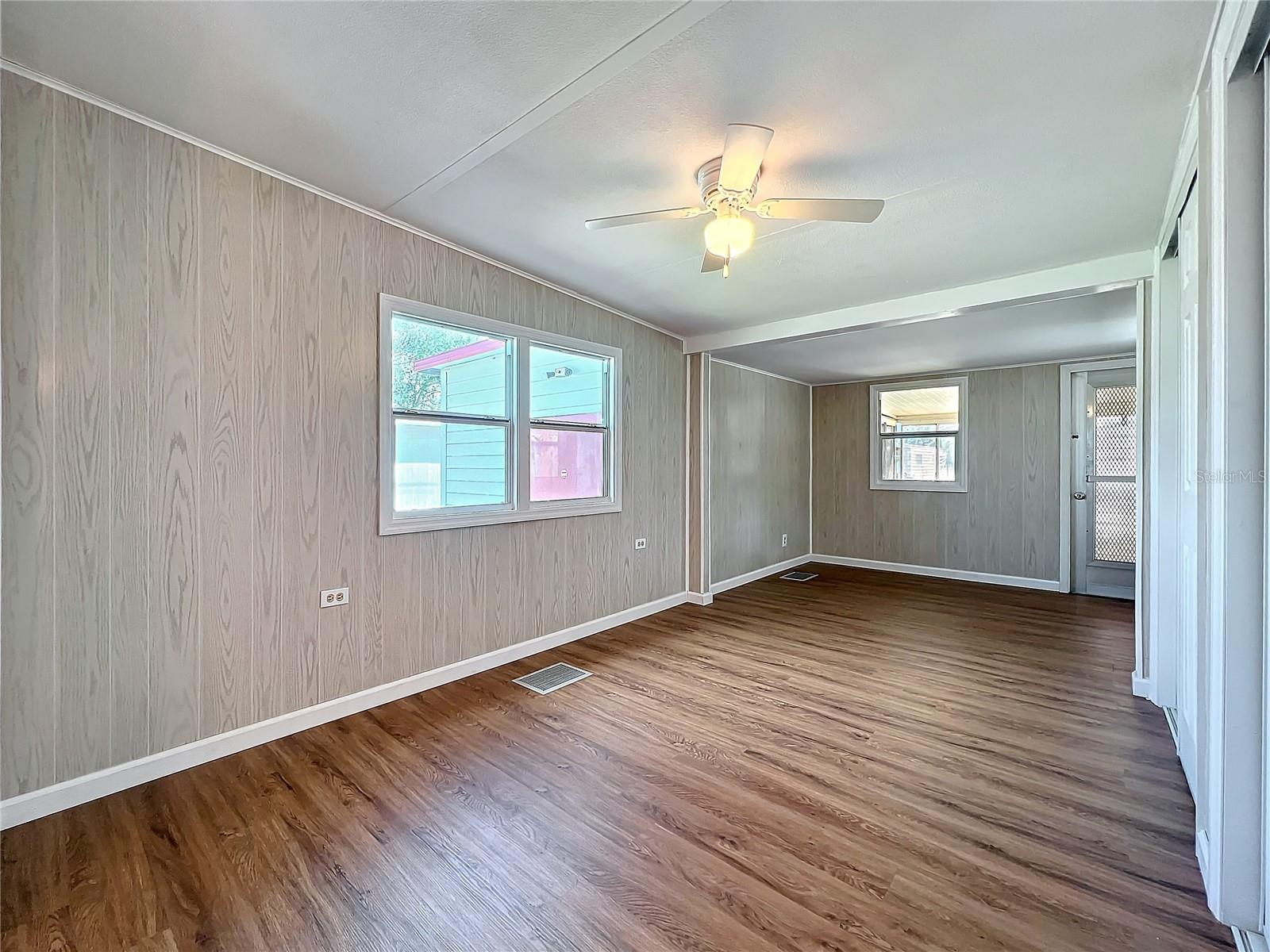 MOBILE MANOR - Residential
