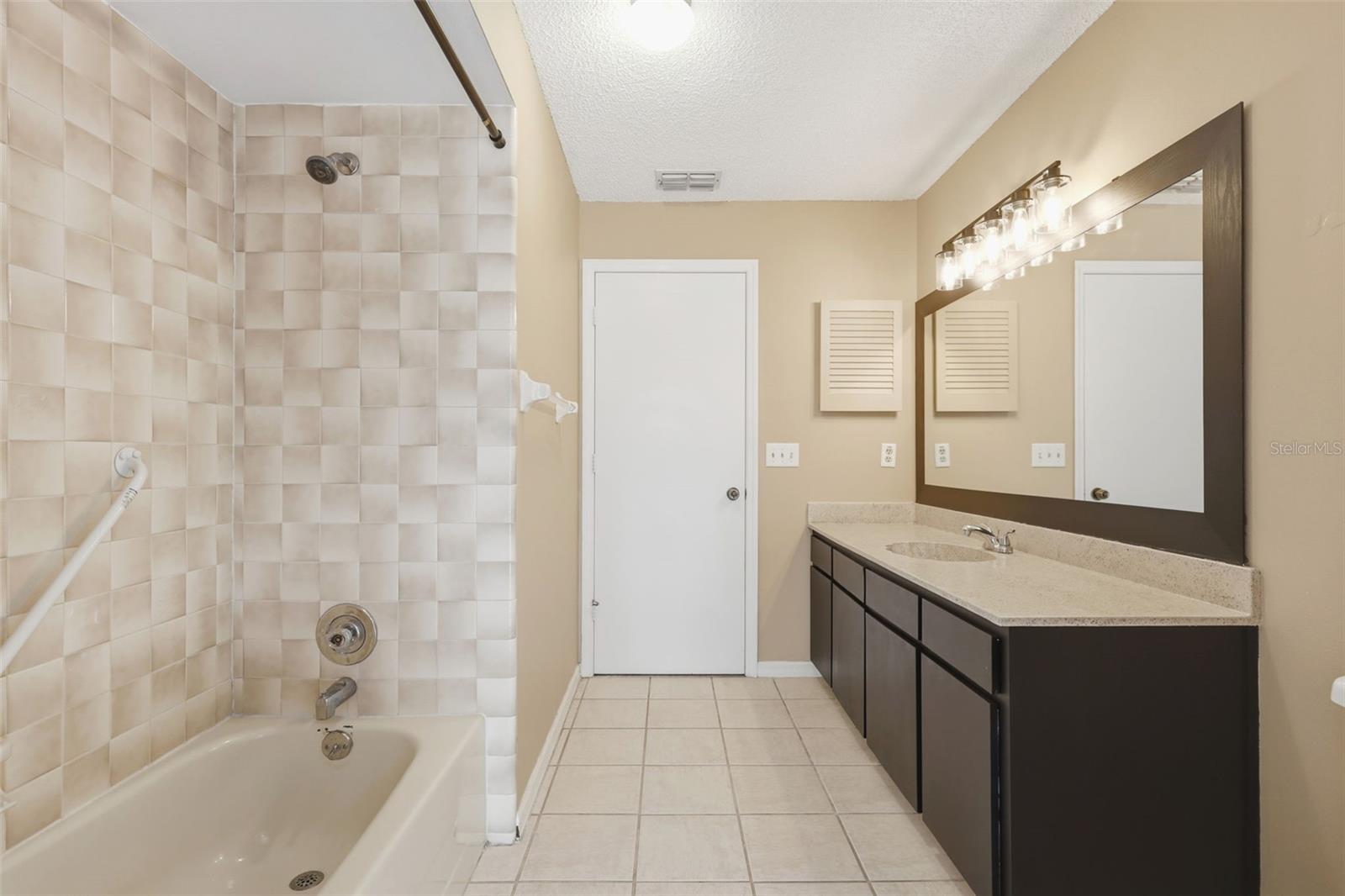 DELTONA LAKES UNIT 17 - Residential