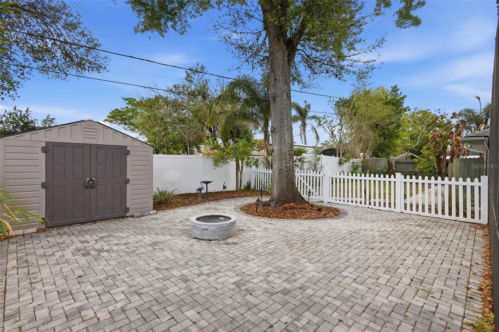 DELTONA LAKES UNIT 17 - Residential