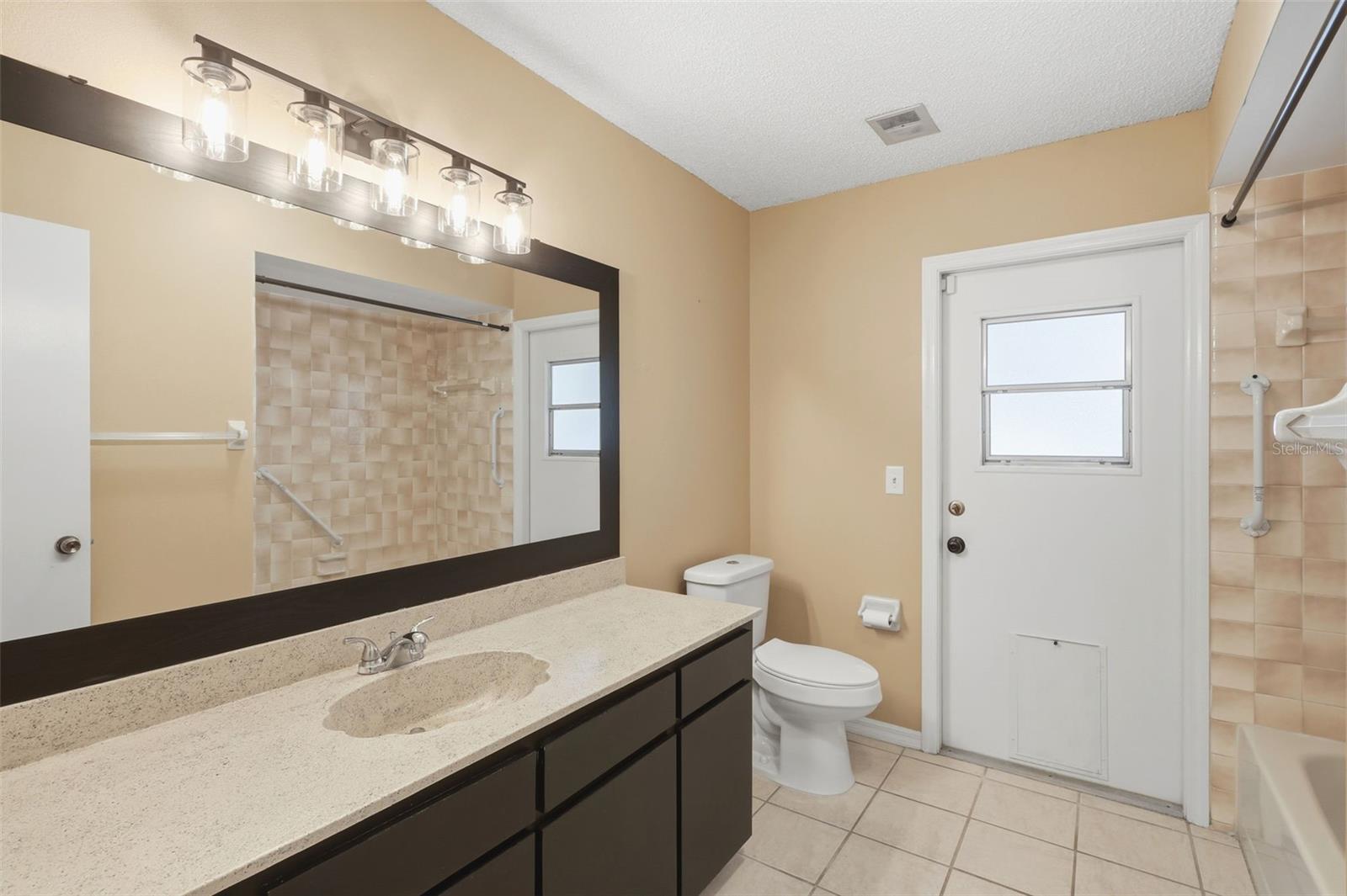 DELTONA LAKES UNIT 17 - Residential