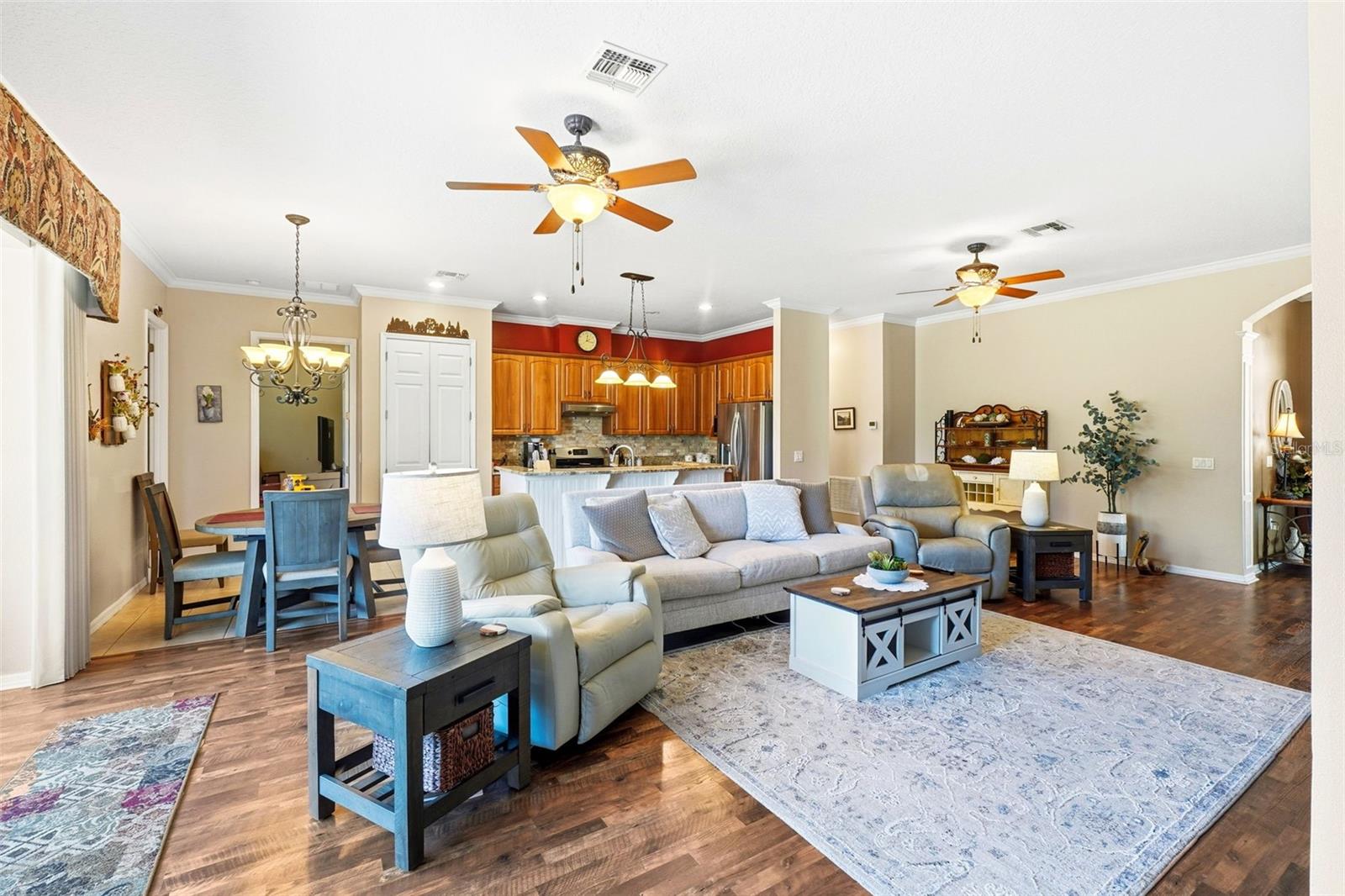 SUMMIT GREENS PH 01 - Residential