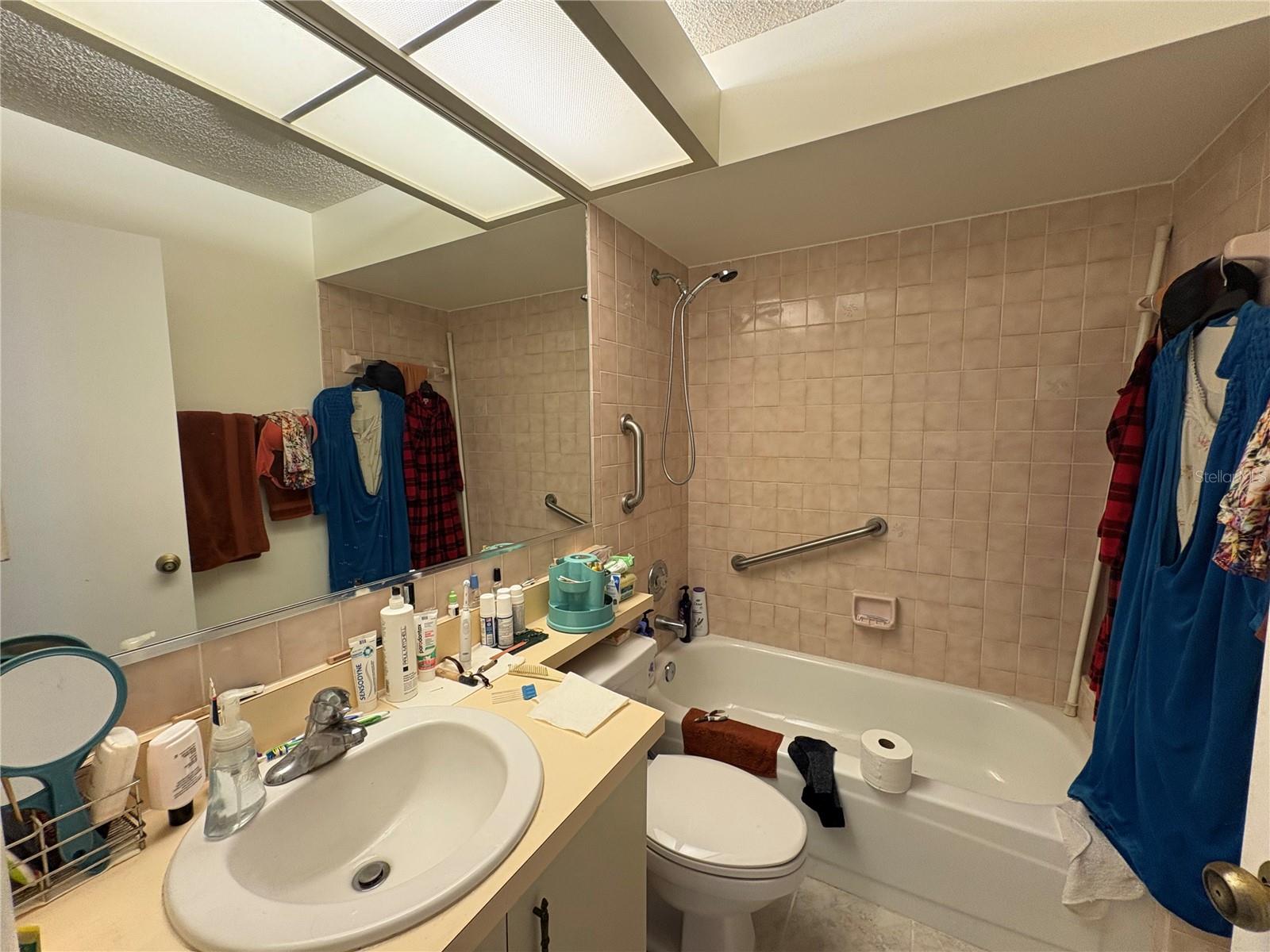 OAK TERRACE - Residential