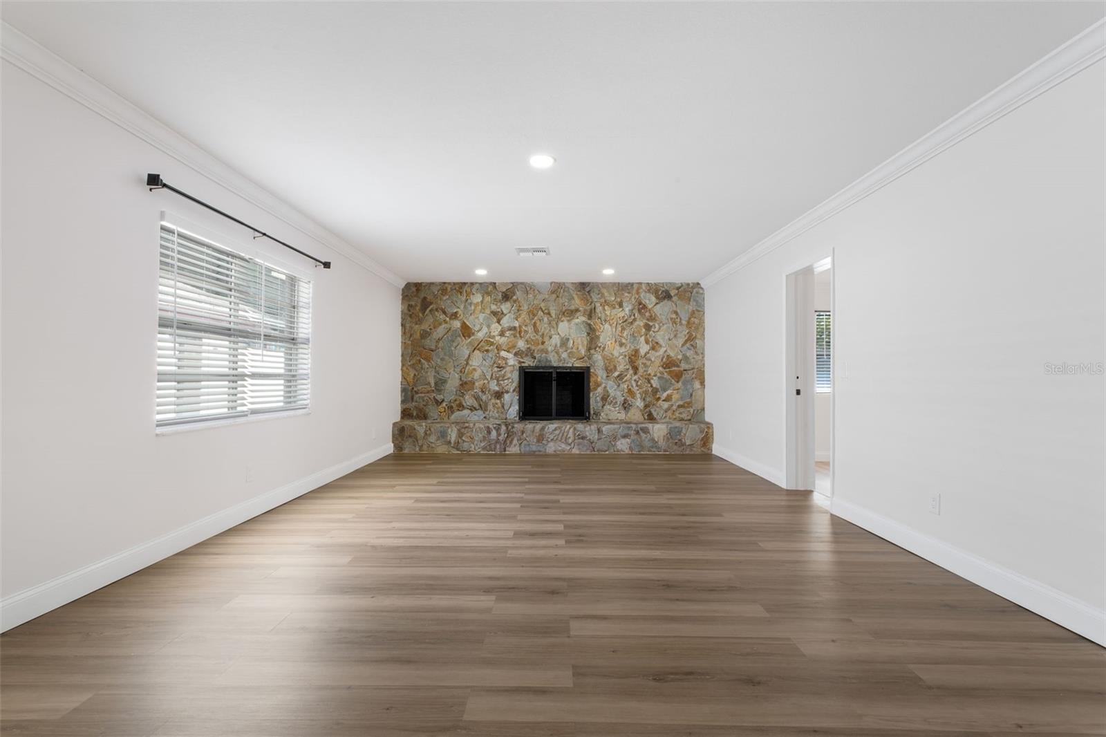 4420 W CARMEN STREET