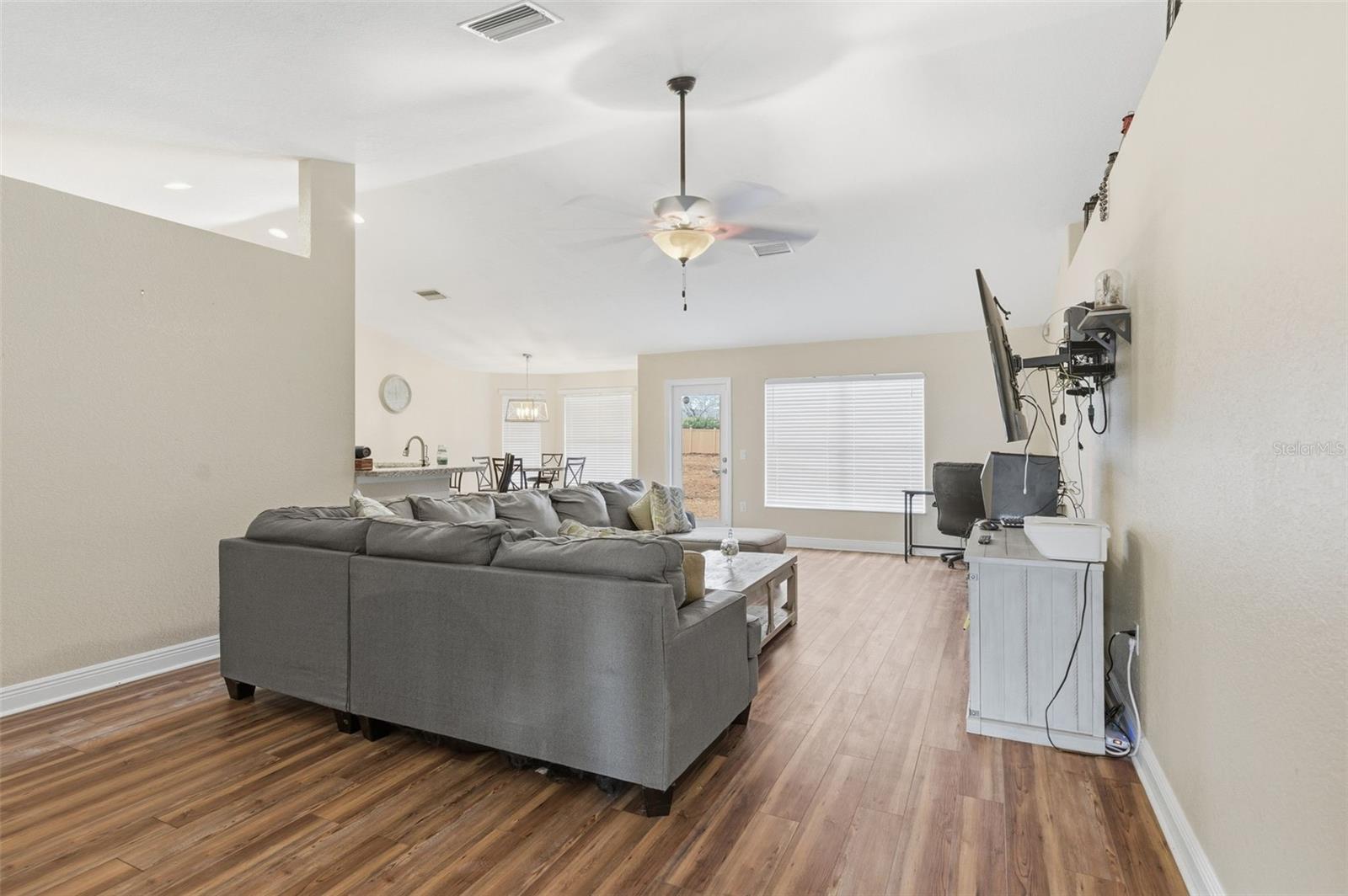 ROYAL HIGHLANDS - Residential