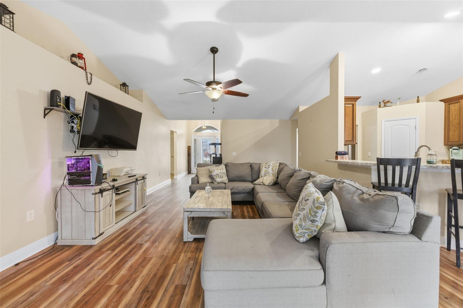 ROYAL HIGHLANDS - Residential