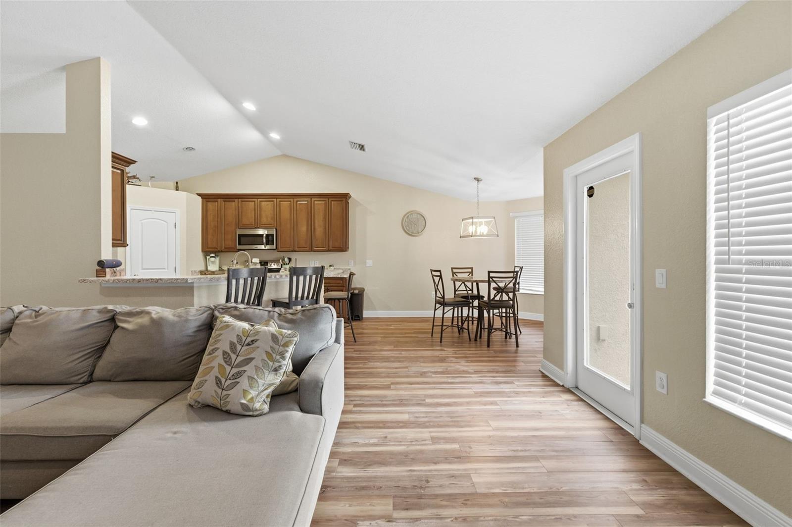 ROYAL HIGHLANDS - Residential