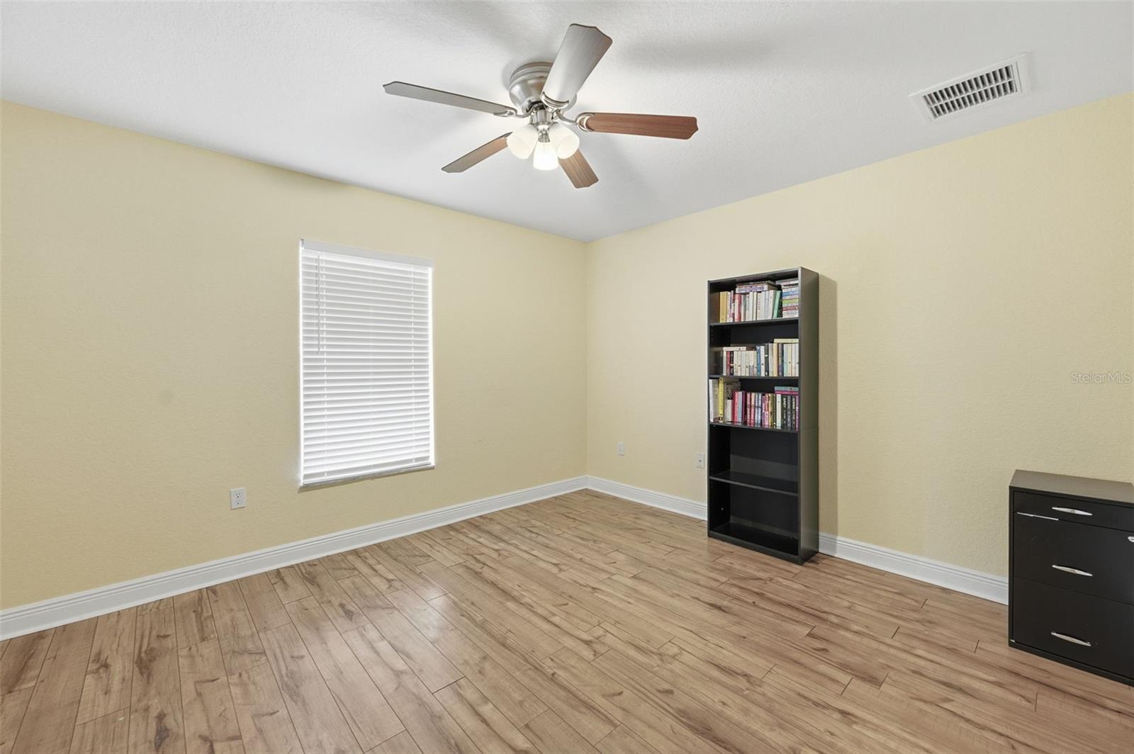 ROYAL HIGHLANDS - Residential