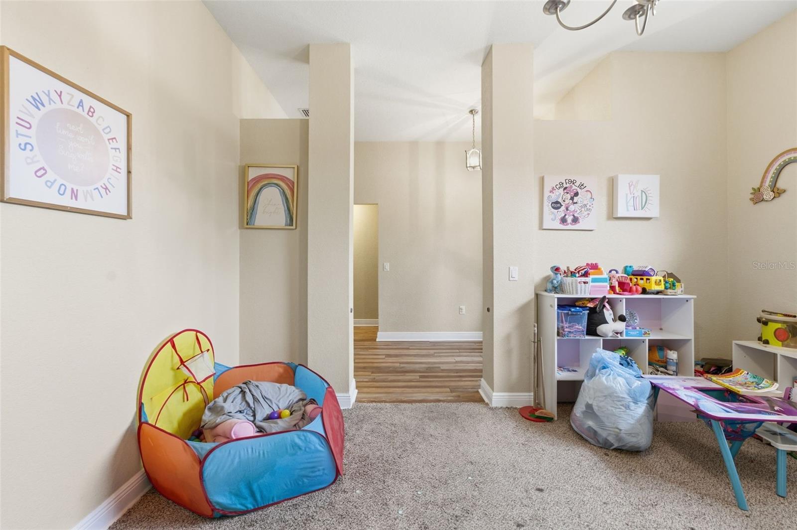 ROYAL HIGHLANDS - Residential