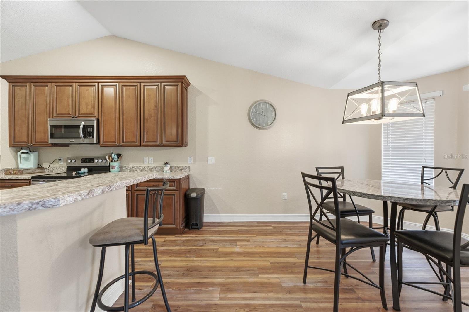 ROYAL HIGHLANDS - Residential