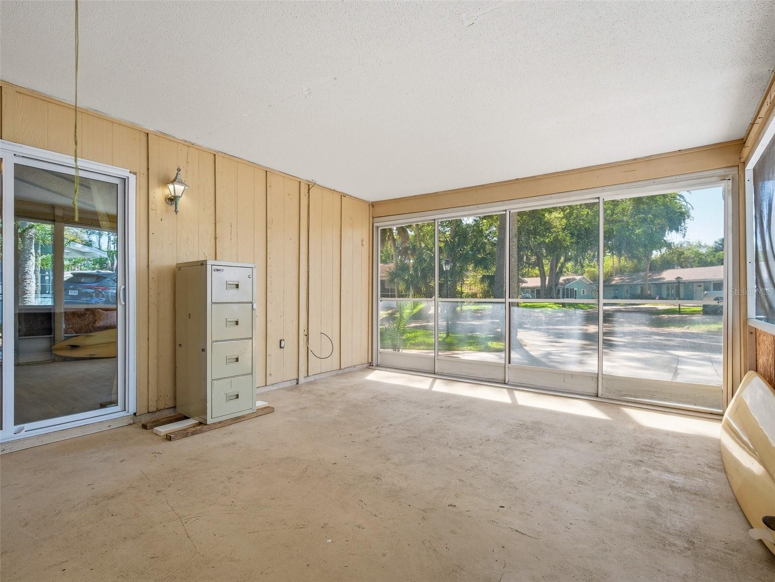 COUNTRY CLUB CHALETS - Residential