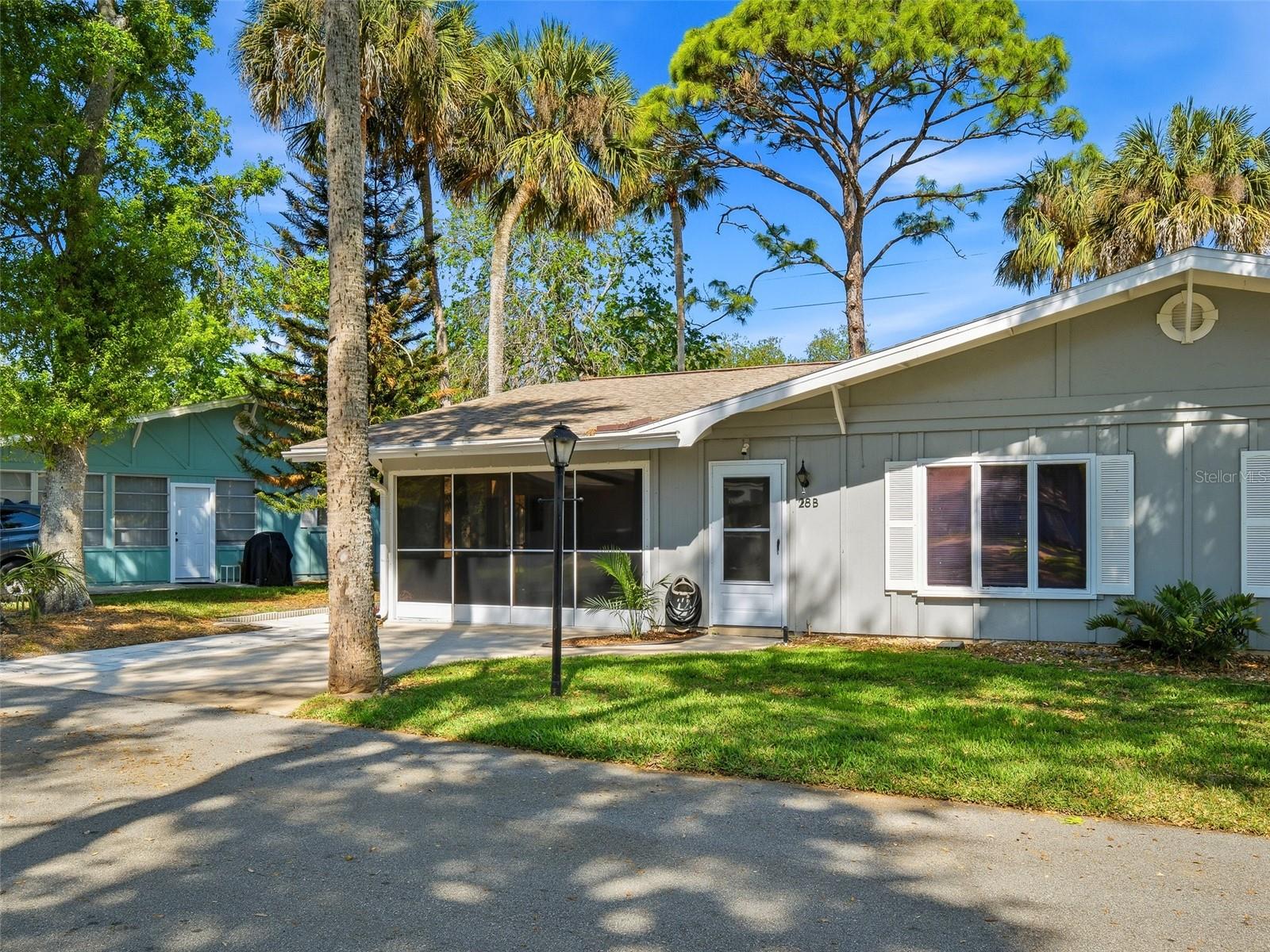 COUNTRY CLUB CHALETS - Residential