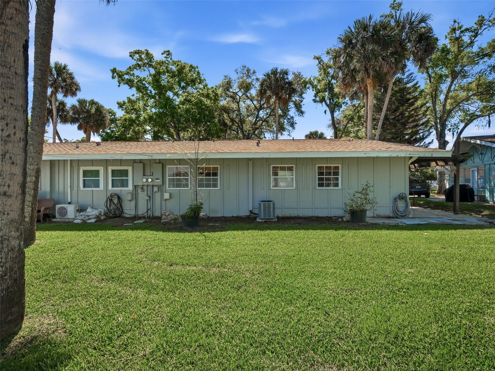 COUNTRY CLUB CHALETS - Residential