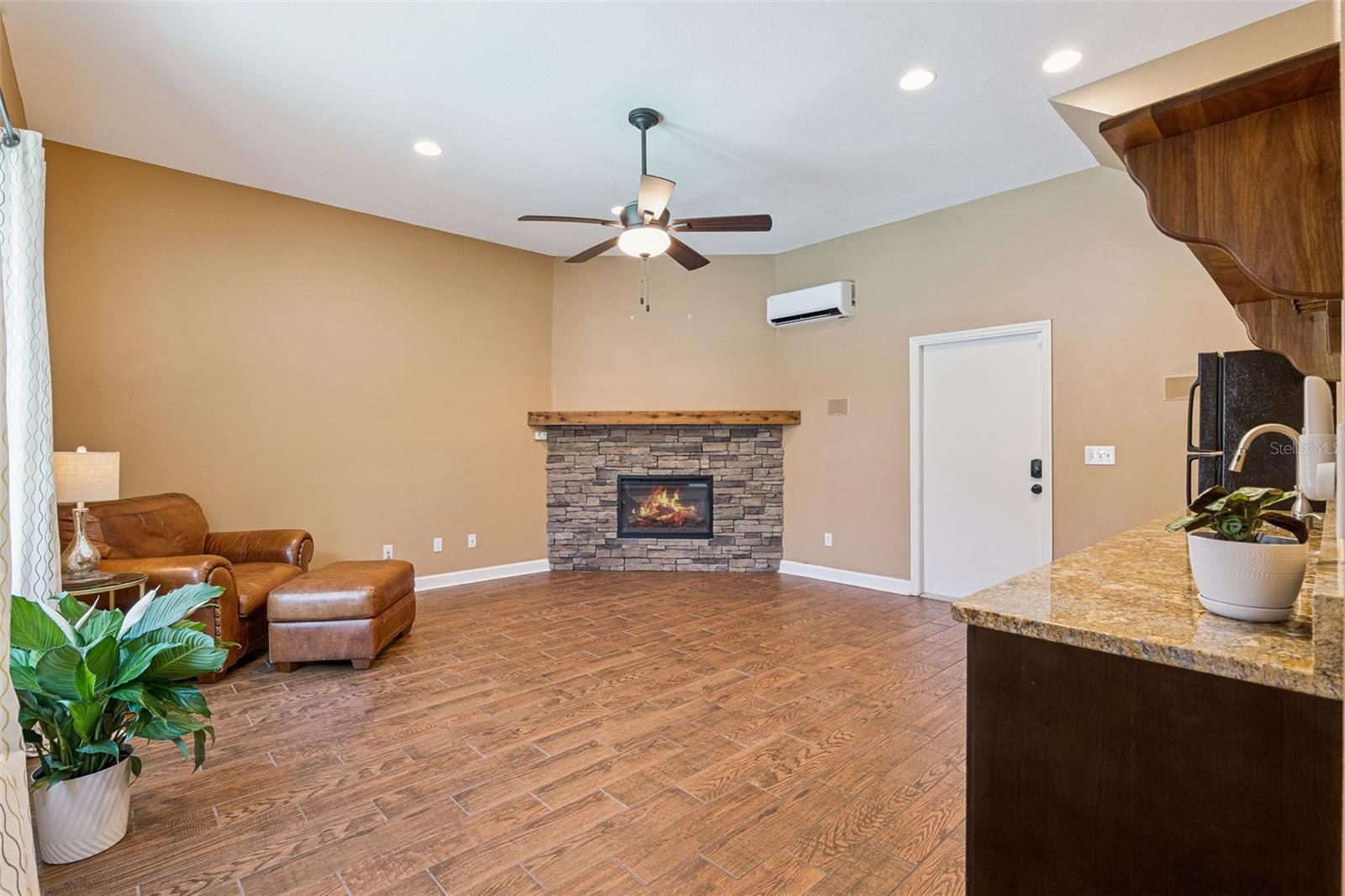 DELTONA LAKES UNIT 71 - Residential