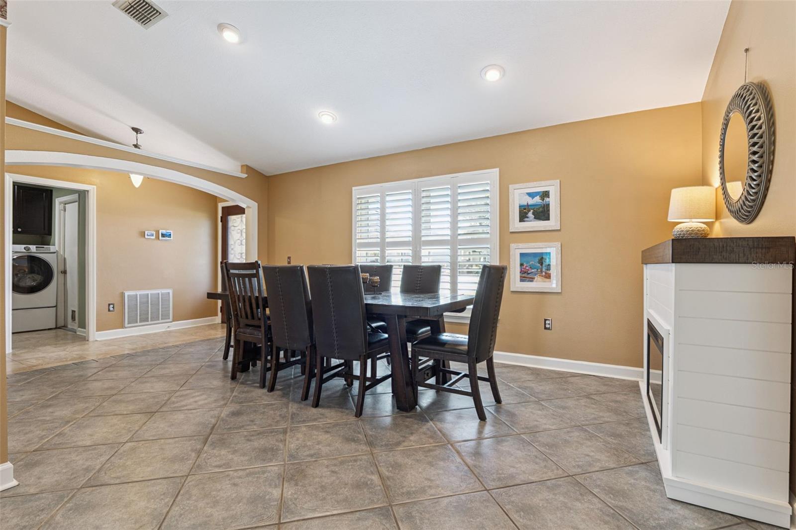 1289 VOLTAIRE STREET