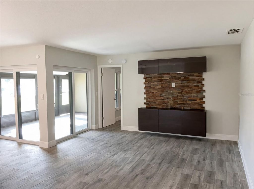 Photo of 444 Hunter Circle, Kissimmee, FL 34758 (MLS # O6395144)