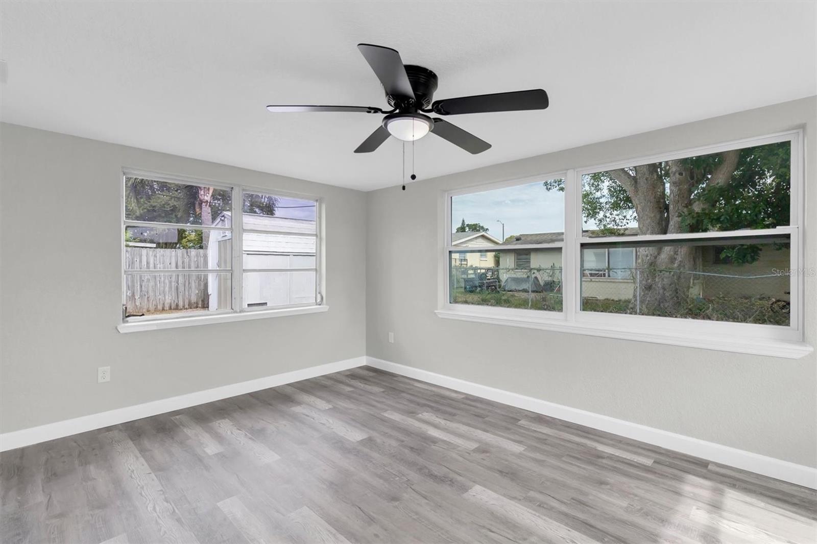 HOLIDAY GARDENS ESTATES - Residential