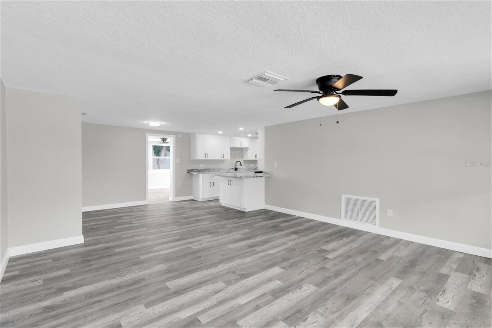 HOLIDAY GARDENS ESTATES - Residential