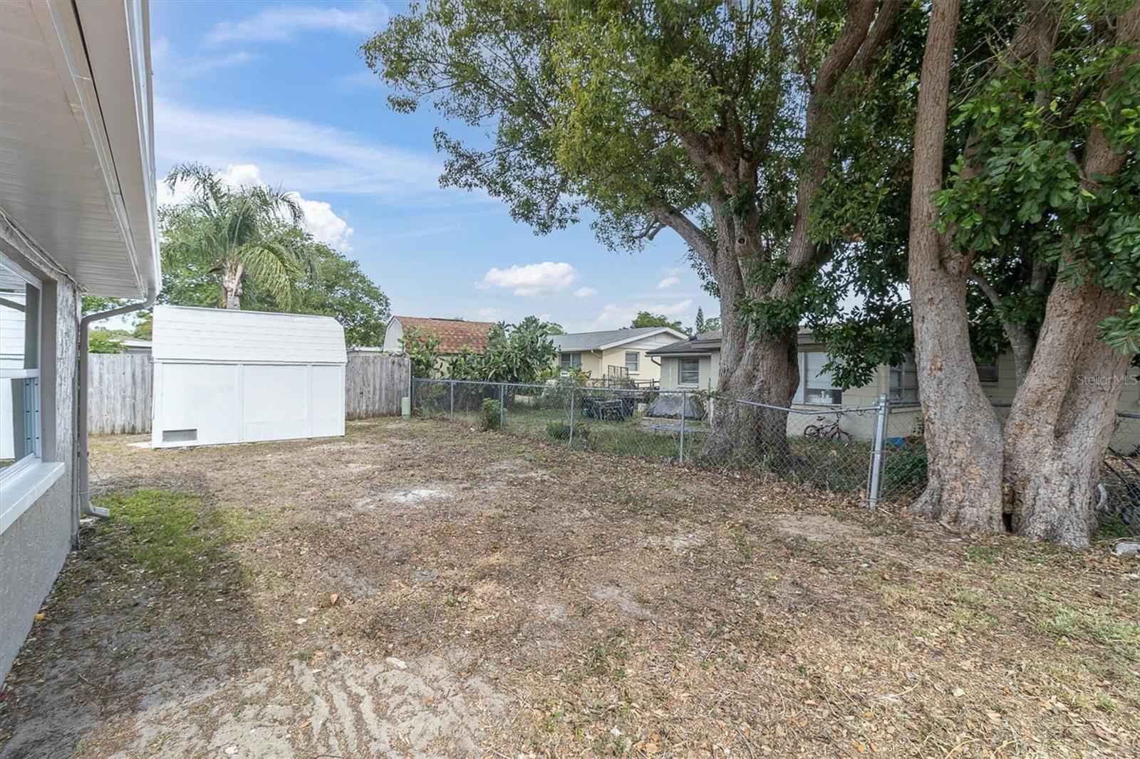 HOLIDAY GARDENS ESTATES - Residential