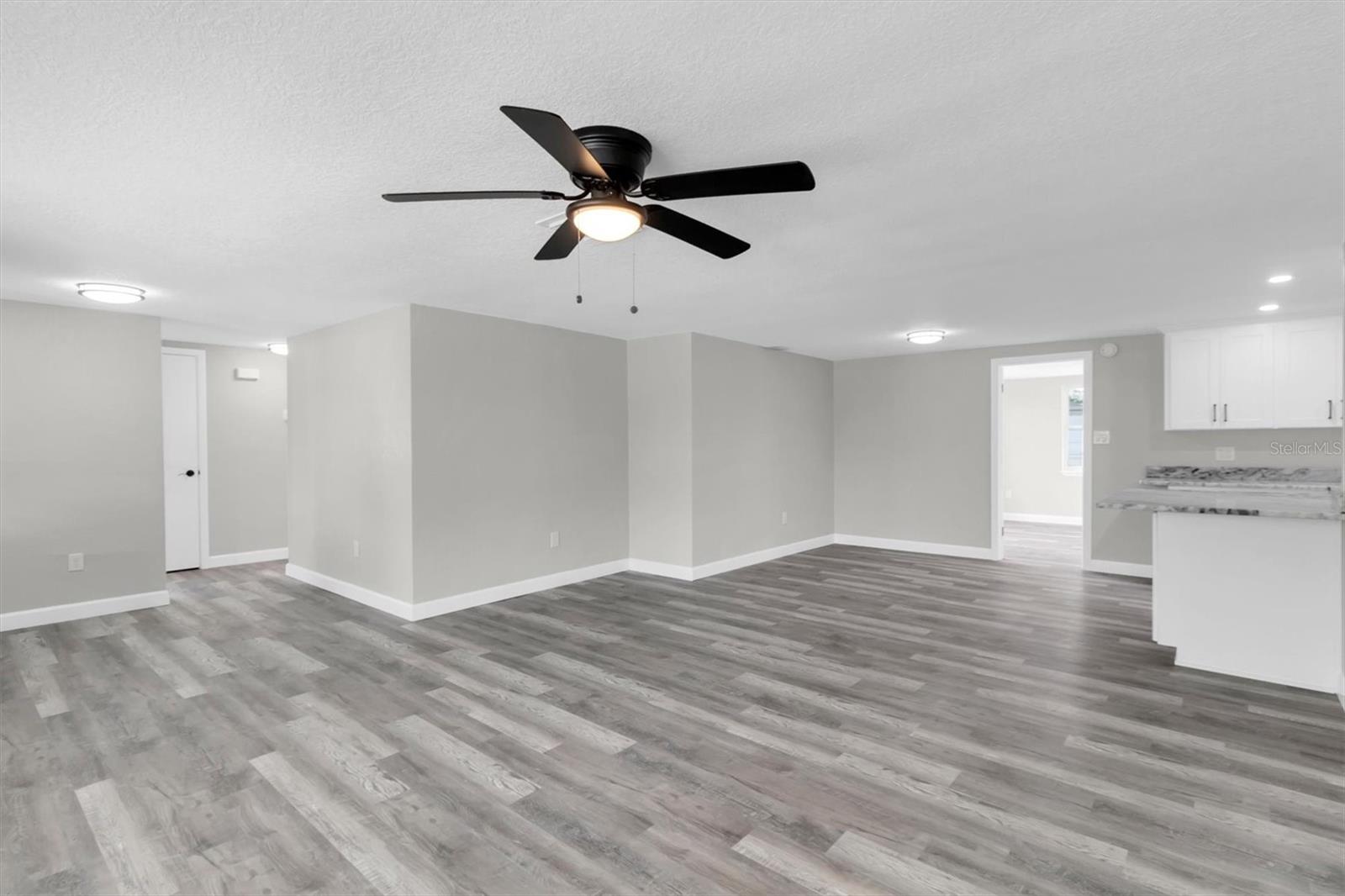 HOLIDAY GARDENS ESTATES - Residential