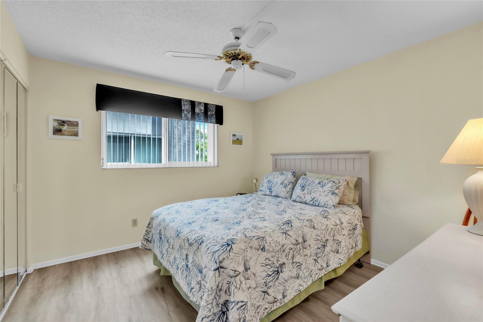 GLEN OAKS GARDEN APTS 2 - Residential