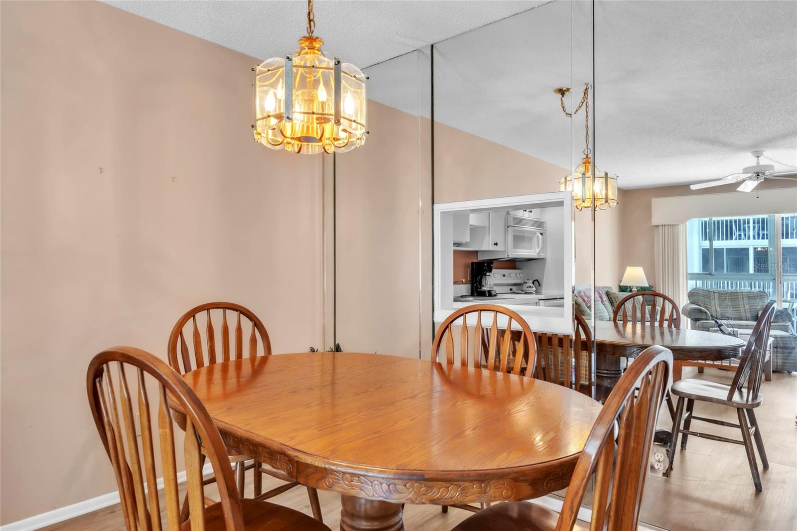 GLEN OAKS GARDEN APTS 2 - Residential